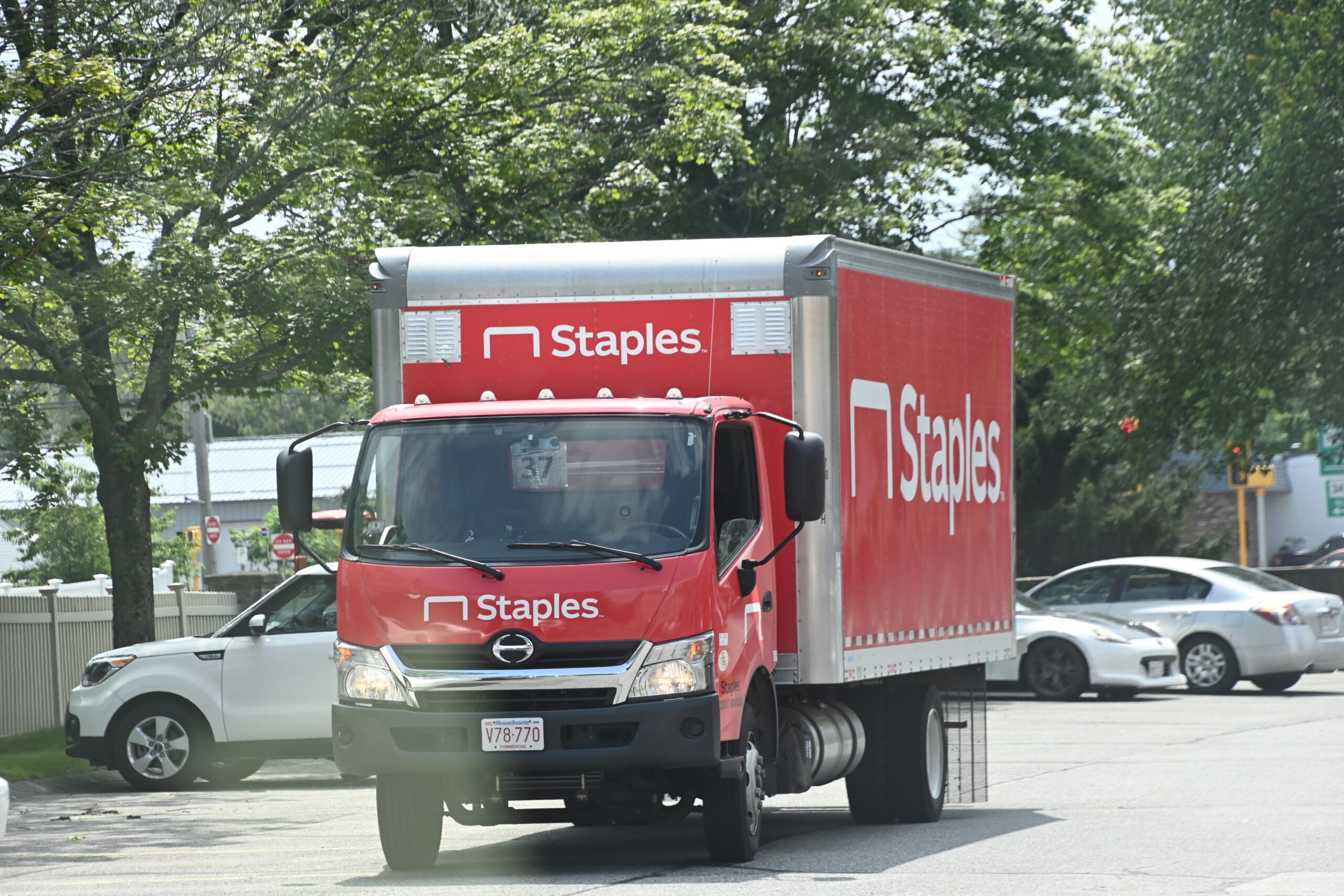 Staples 18ft Standard